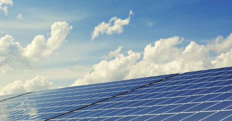 What Are the Pros and Cons of Solar Panels?